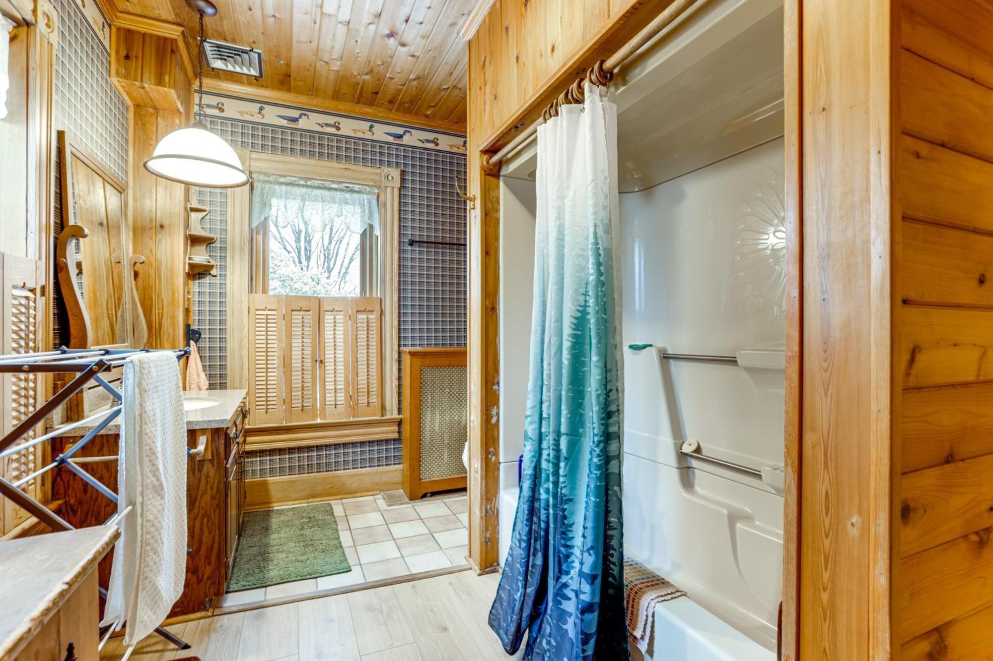 Wine Tasting And Trail Access Holiday home *