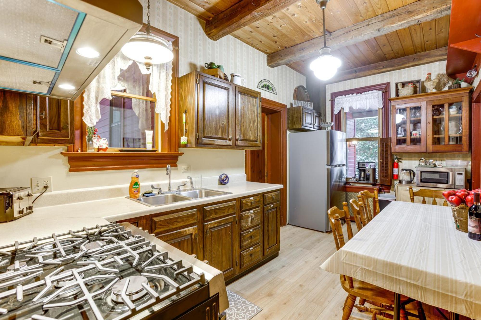 Holiday home Wine Tasting And Trail Access